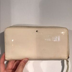 Kate Spade New York Cream Wallet